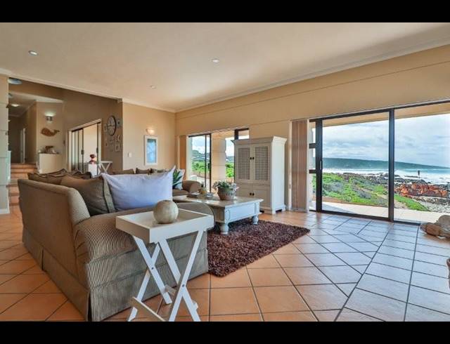 4 BEDROOM HOUSE FOR SALE IN JONGENSFONTEIN